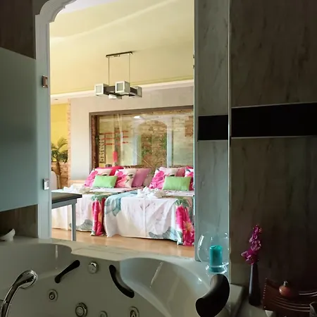 Paraiso Vip Tematico (adults Only) Hotel del amor Revilla De Camargo