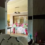 Paraiso Vip Tematico (adults Only) 호텔 Revilla De Camargo