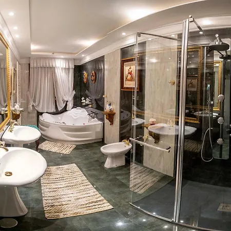 Paraiso Vip Tematico (adults Only)