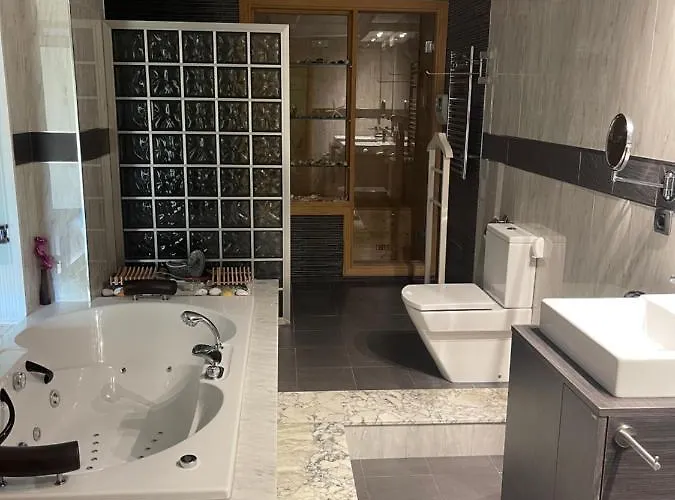 Hotel Paraiso Vip Tematico (adults Only) Revilla De Camargo