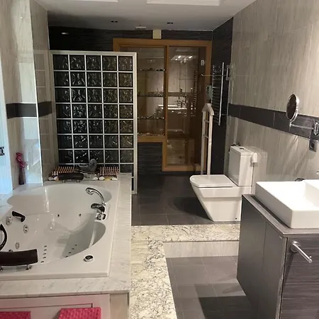 러브호텔 Paraiso Vip Tematico (adults Only) Revilla De Camargo